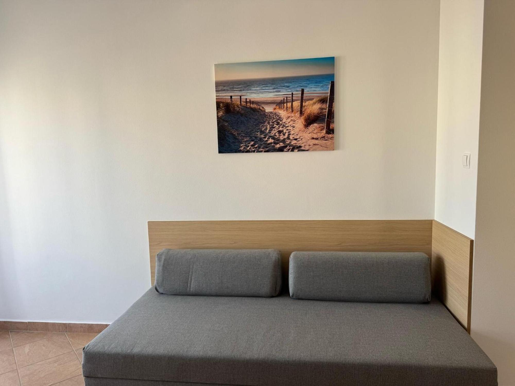 Apartments Franko Povljana Habitación foto