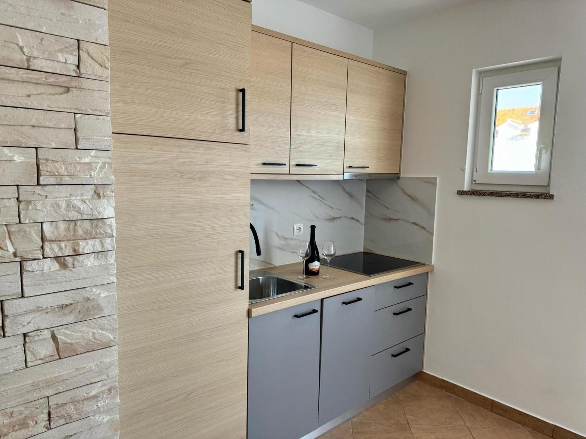Apartments Franko Povljana Habitación foto